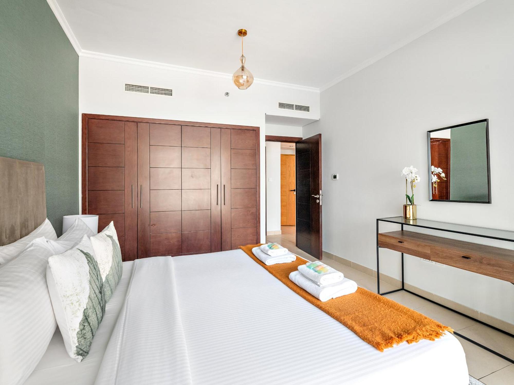 Stylish 1br In Downtown With - Burj Views